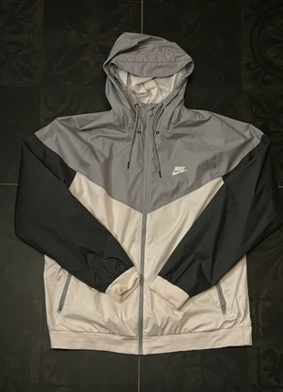 Retro Nike Rainjacket, merk: Nike, staat: Goed, maat: XL, € 30,00, € 32,20 inclusief Kopersbescherming