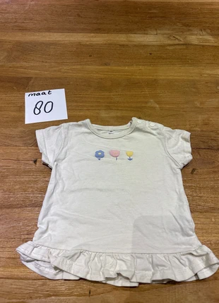 T-shirt met bloemen, marca: Zeeman, estado: Muito bom, tamanho: 12-18 meses / 80 cm, €1.00, €1.75 inclui Proteção do Comprador