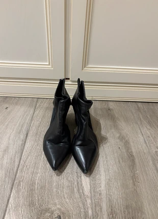 Stivaletti con punta e tacco Vera Pelle Made In Italy, marke: Vera Pelle, zustand: Gut, größe: 40, 12,00 €, 13,30 € inklusive Vinted-Käuferschutz
