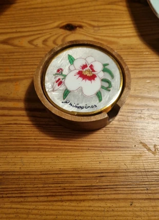 6 dessous de verre nacre fleurs Philippines dans socle en bois, marke: Nacre, zustand: Sehr gut, 5,00 €, 5,95 € inklusive Vinted-Käuferschutz