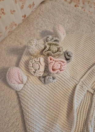 Einhorn Strickjacke, merk: GAP, staat: Heel goed, maat: 6-9 maanden / 68 cm, € 6,00, € 7,00 inclusief Kopersbescherming