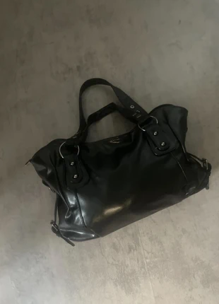 Sac à Main Noir En Simili Matalique Avec Détails Mettaliques Vintage Dressing Y2K, merk: Vintage Dressing, staat: Nieuw zonder prijskaartje, € 24,90, € 26,85 inclusief Kopersbescherming