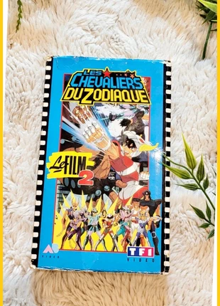 Collector Rare - VHS "Les Chevaliers du Zodiaque : Le Film 2" (1988), staat: Goed, € 110,00, € 116,20 inclusief Kopersbescherming