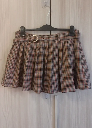 Minigonna Koton Business a Pieghe - Stile Collegiale-Taglia L (IT 44)
🔶, brand: Koton, condizioni: Ottime, taglia: L / IT 44 / EU 40, €8.00, €9.10 include la Protezione acquisti