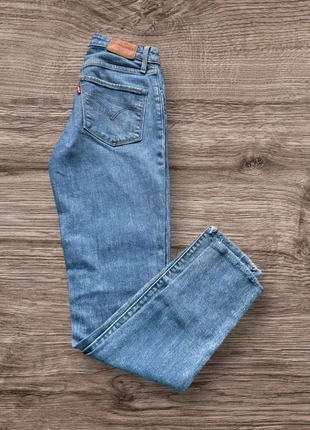 Jean taille haute 721 high rise skinny levi’s femme 5147, marque: Levi's, état: Très bon état, taille: S / 36 / 8, 36,90 €, 39,45 € Protection acheteurs (Pro) incluse