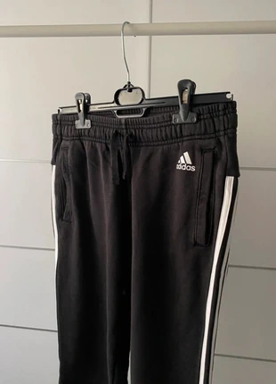 Pantalón chandal Adidas, marke: adidas, zustand: Zufriedenstellend, größe: S, 4,00 €, 4,90 € inklusive Vinted-Käuferschutz