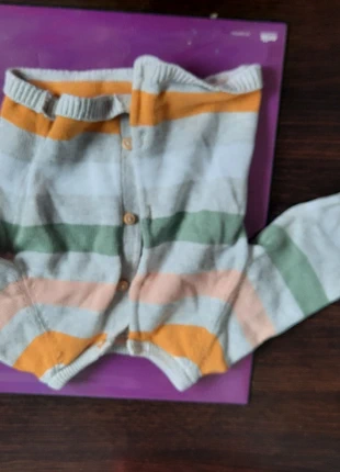 Gilet 6 mois, marca: H&M, estado: Bom, tamanho: 6-9 meses / 68 cm, €3.00, €3.85 inclui Proteção do Comprador