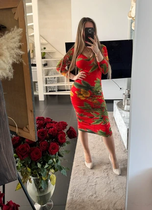 Zara red tropical palm leave dress stretch shaping size 34 XS great condition!, merk: Zara, staat: Heel goed, maat: XS / 34 / 6, € 29,95, € 32,15 inclusief Kopersbescherming