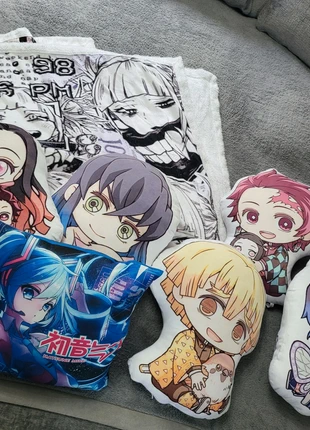 Anime bundle/cushion/blanket, brand: anime, condition: Very good, size: One size, £25.00, £27.30 includes Buyer Protection