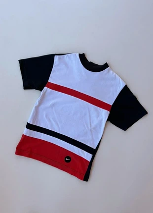 T-shirt enfant Nike taille S ( 8 ans ), marke: Nike, zustand: Sehr gut, größe: S, 9,00 €, 10,15 € inklusive Vinted-Käuferschutz