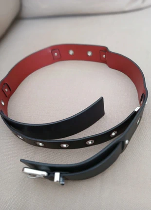 Ceinture cuir noire karen Millen, marque: Karen Millen, état: Très bon état, taille: 100 cm, 25,00 €, 26,95 € Protection acheteurs incluse