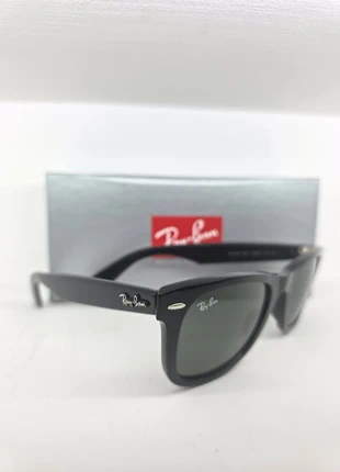 Ray Ban Wayfarer occhiali da sole neri, merk: Ray-Ban, staat: Heel goed, € 95,00, € 100,45 inclusief Kopersbescherming Pro