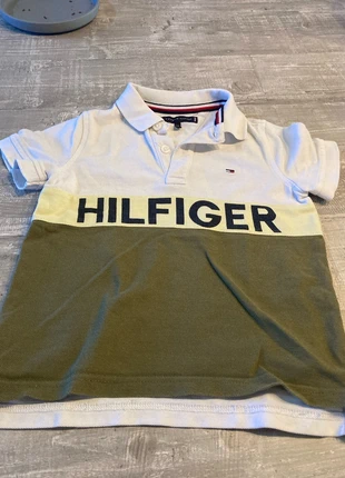 Polo Tommy Hilfiger maat 104, merk: Tommy Hilfiger, staat: Goed, maat: 4 jaar / 104 cm, € 4,50, € 5,43 inclusief Kopersbescherming