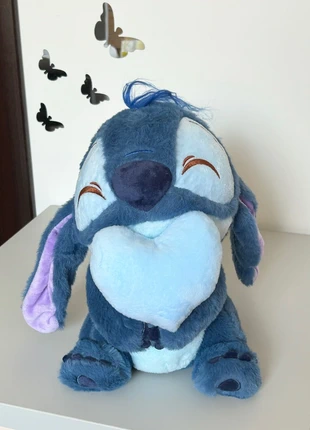 Stitch peluche con cuore, zustand: Neu, mit Etikett, größe: Einheitsgröße, 22,00 €, 23,80 € inklusive Vinted-Käuferschutz