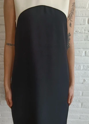 Kleed kort zwart/wit stijlvol, merk: Inditex, staat: Goed, maat: M / 38 / 10, € 5,00, € 5,95 inclusief Kopersbescherming