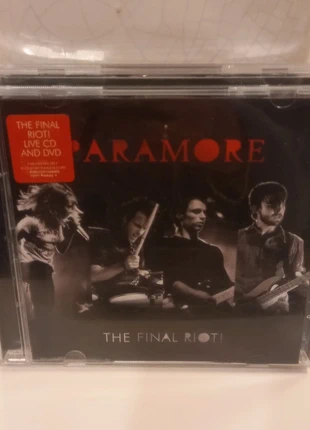 Cd Paramore, état: Comme neuf, 3,90 €, 4,80 € Protection acheteurs incluse