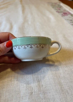 Tasse vintage en porcelaine décor vert & doré (avec fissure), zustand: Gut, 1,00 €, 1,75 € inklusive Vinted-Käuferschutz