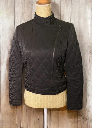 Doudoune Burberry, marke: Burberry, zustand: Sehr gut, größe: S / 36 / 8, 82,00 €, 86,80 € inklusive Vinted-Käuferschutz