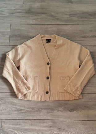 Cardigan Beige Massimo Dutti - Look Elegant, marque: Massimo Dutti, état: Neuf sans étiquette, taille: M / 38 / 10, 29,99 €, 32,19 € Protection acheteurs incluse