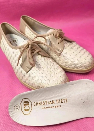 Christian Dietz leder uk:4,5 eu 37.5- 23,5cm  (x/83), merk: Christian Dietz, staat: Heel goed, maat: 37.5, € 30,00, € 32,20 inclusief Kopersbescherming