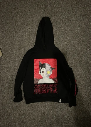 Bershka Astroboy Hoodie, marque: Bershka, état: Neuf sans étiquette, taille: S, 5,00 €, 5,95 € Protection acheteurs incluse