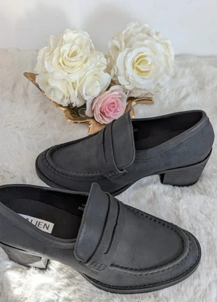 Mocassins noirs Malien – Élégance classique – Pointure 37 – Semelle épaisse effet bois, marke: Malien, zustand: Sehr gut, größe: 37, 19,99 €, 21,69 € beinhaltet Vinted-Käuferschutz Pro