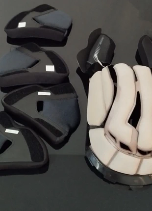 Paire de joues (cheek pads) Shark EVO-GT - Taille 02 25mm - Quasi neuve, marke: SHARK, zustand: Sehr gut, 8,00 €, 9,10 € inklusive Vinted-Käuferschutz