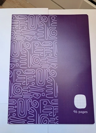 Cahier grand format 24×32cm, merk: Carrefour, staat: Nieuw zonder prijskaartje, € 1,00, € 1,75 inclusief Kopersbescherming