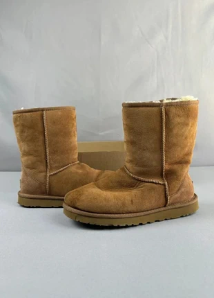 Chaussures d'hiver Botte Classic Short - UGG Australia, marque: UGG, état: Bon état, taille: 38, 49,90 €, 53,10 € Protection acheteurs incluse