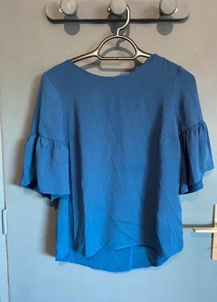 Blouse bleu à manche volant, marque: Camaïeu, état: Neuf avec étiquette, taille: S / 36 / 8, 10,00 €, 11,20 € Protection acheteurs incluse