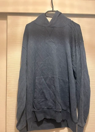 Sweat Adidas effet « usé », marque: adidas, état: Très bon état, taille: M, 9,99 €, 11,19 € Protection acheteurs incluse