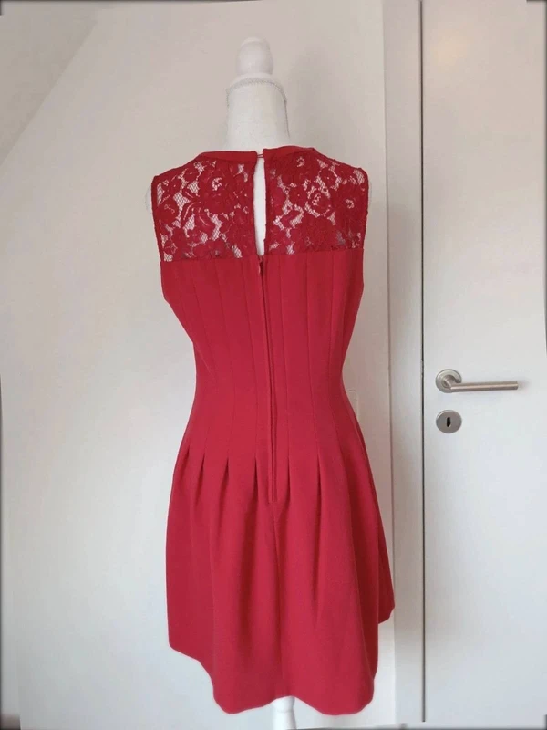🔴 Robe rouge H&M avec dentelle – Taille 42 - photo numéro 6