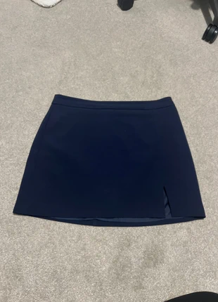 Navy new look skirt with cut out size 16, brand: New Look, condition: Very good, size: L / UK 16-18, £3.00, £3.85 includes Buyer Protection