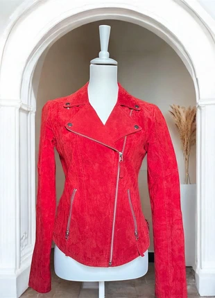 Perfecto en cuir rouge – 100 % croûte de cuir de porc, marke: CUIR, zustand: Sehr gut, größe: M / 38 / 10, 70,00 €, 74,20 € inklusive Vinted-Käuferschutz