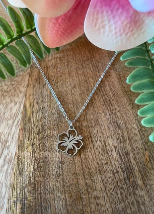 Collier trèfle 🍀, staat: Heel goed, € 6,00, € 7,00 inclusief Kopersbescherming