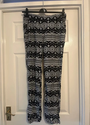 Casual Black and White Trousers, brand: H&M, condition: Very good, size: XL / 42 / 14, €3.00, €3.85 includes Buyer Protection