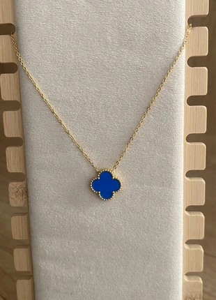 Collier trèfle 15 mm bleu acier inoxydable, état: Très bon état, 6,00 €, 7,00 € Protection acheteurs incluse