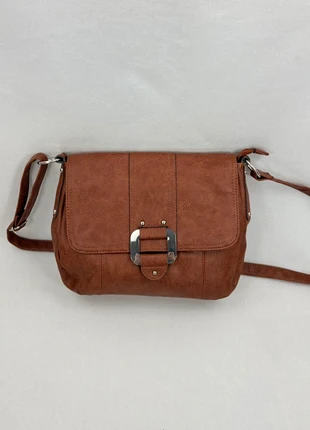 Sac bandoulière Vintage camel effet cuir avec boucle argentée – 30 cm, marque: Vintage Dressing, état: Très bon état, 24,90 €, 26,85 € Protection acheteurs (Pro) incluse