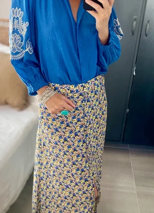 Jupe Zara fleurie et colorée – taille M – boutons tissu, brand: Zara, condition: Very good, size: M / 38 / 10, €15.00, €16.45 includes Buyer Protection