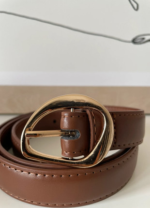 Ceinture marron boucle dorée taille 80 100cm, marque: ceinture marron, état: Neuf sans étiquette, taille: 80 cm, 10,00 €, 11,20 € Protection acheteurs (Pro) incluse