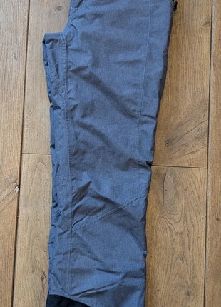 NIEUW Protest skibroek ski-broek L 40 ski broek grijs woman, merk: Protest, staat: Nieuw zonder prijskaartje, maat: L / 40 / 12, € 70,00, € 74,20 inclusief Kopersbescherming