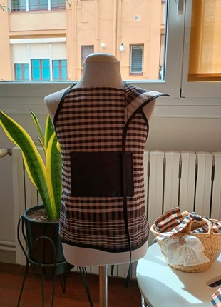 Delantal castañera 24/36 m modelo 31, marca: Local, estado: Nuevo sin etiquetas, tamaño: 24-36 meses / 92 cm, 7,00 €, 8,05 € Protección al comprador incluida