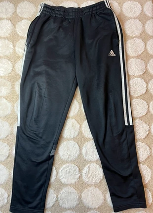 Jogging Adidas Noir – Taille M, marca: adidas, estado: Bom, tamanho: M, €5.00, €5.95 inclui Proteção do Comprador