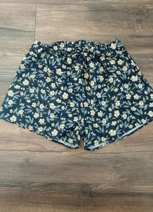 Shorts Women's Breath Shorts 26 Inch Waist Stretchy Waist, brand: Greathe, condition: Very good, size: S / 8, £1.00, £1.75 includes Buyer Protection Pro
