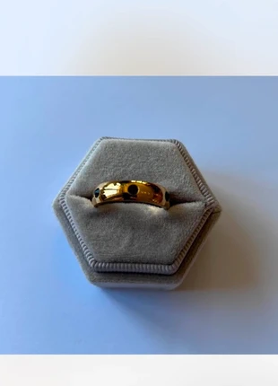 Gold Ring with Emerald Detail, brand: other, condition: Good, size: 16.5 mm / L½, £7.00, £8.05 includes Buyer Protection