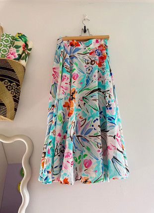 🌸 H&M Painterly Floral Midi Skirt – Size 10, brand: H&M, condition: Very good, size: M / 10, £8.00, £9.10 includes Buyer Protection
