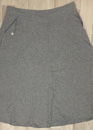 Jupe chic grise, marke: Shein Curve, zustand: Neu, größe: 5XL / 50 / 22, 4,00 €, 4,90 € inklusive Vinted-Käuferschutz