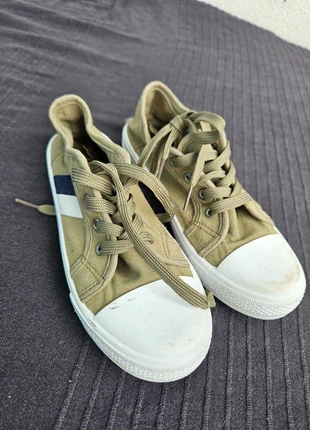 👟 Baskets enfant vert kaki style Converse – Pointure 32, marca: NPO Junior, estado: Muito bom, tamanho: 32, €6.00, €7.00 inclui Proteção do Comprador