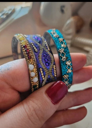Set of 3 vibrant kids' bangles featuring glittery patterns, brand: Kids, condition: Very good, £1.99, £2.79 includes Buyer Protection