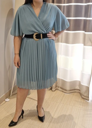 Robe courte plissée "Bleu turquoise" taille unique grande taille neuve avec étiquette, marque: Boutique Parisienne, état: Neuf avec étiquette, taille: Taille unique, 25,00 €, 26,95 € Protection acheteurs (Pro) incluse